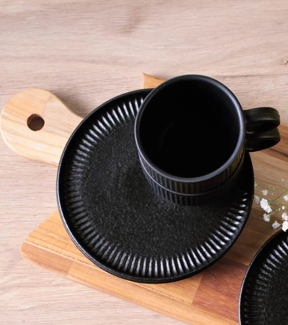 1723249120122-3616173901-xicaradechaempilhavelcompireslinhaspretomatte230ml-03 1723249120122-3616173901-xicaradechaempilhavelcompireslinhaspretomatte230ml-03