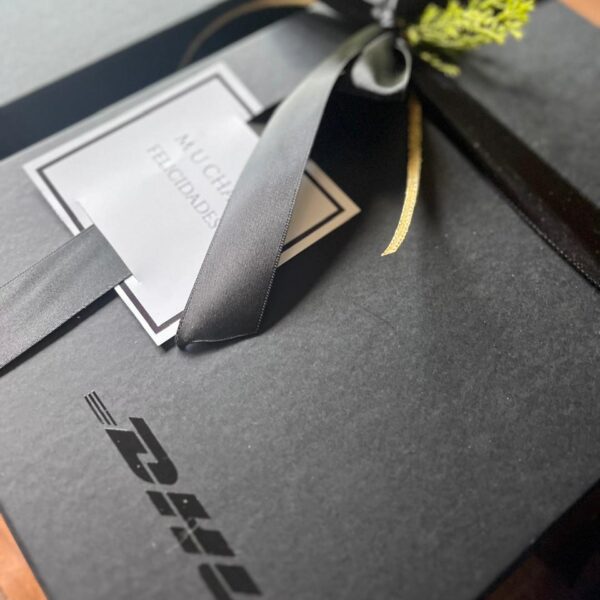 Presentación en caja negra PREMIUM